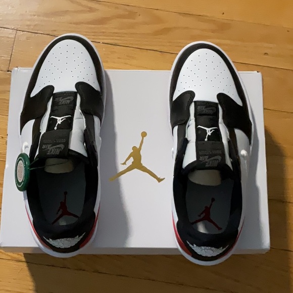 JORDAN 1 RETRO LOW SLIP BLACK TOE WOMENS - Picture 2 of 4